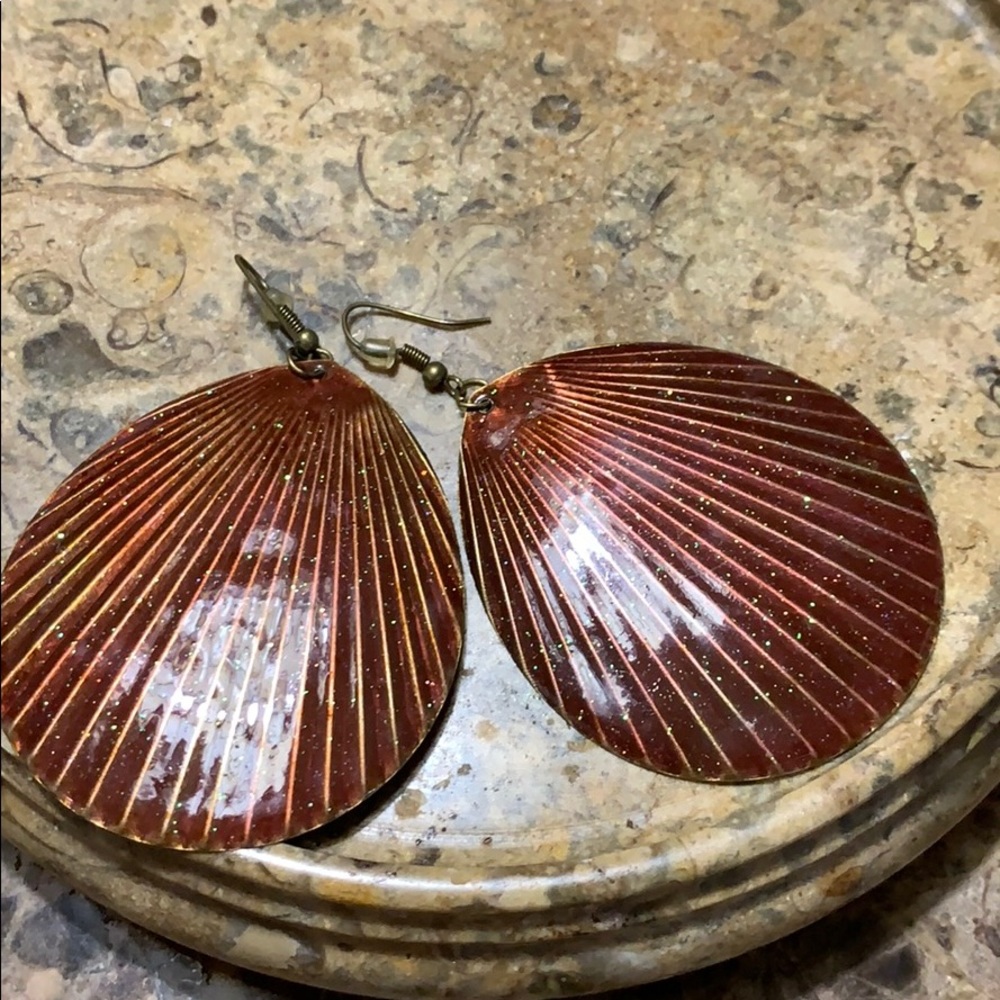 Shell earring - Picture 2 of 4